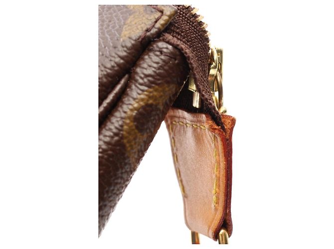 Borsa Louis Vuitton Pochette Accessoires Marrone - vista 8