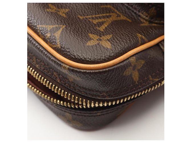Borsa a tracolla Louis Vuitton Amazon Monogram Marrone - vista 9