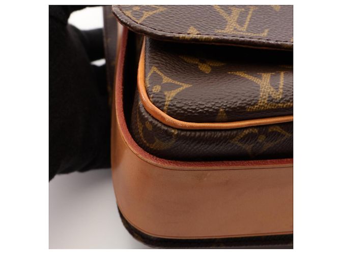 Borsa a tracolla Louis Vuitton Cartouchiere GM Marrone - vista 8