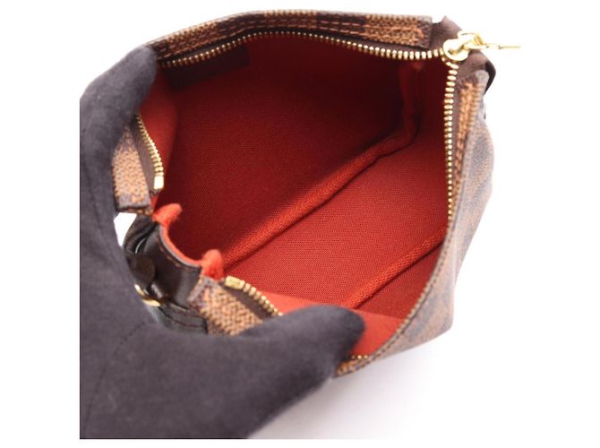 Louis Vuitton Trouse Makeup Damier Ebene Handbag Marrone - vista 3