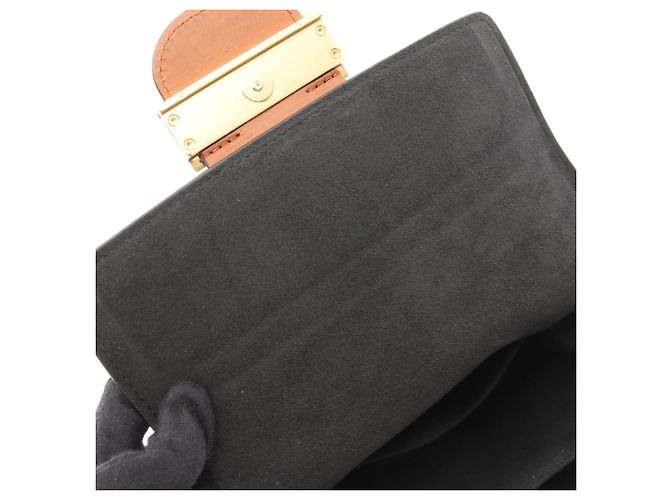 Borsa a tracolla Louis Vuitton Dauphine Mini Monogram Reverse Marrone Beige - vista 6