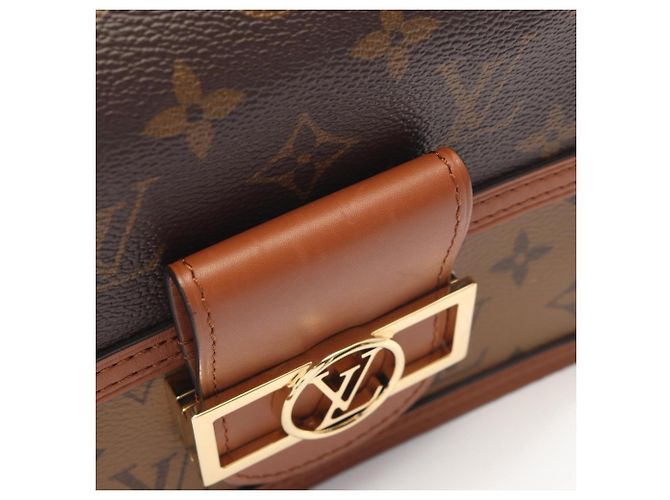 Borsa a tracolla Louis Vuitton Dauphine Mini Monogram Reverse Marrone Beige - vista 7
