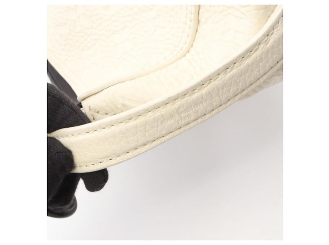 Borsa a tracolla 2-Way Louis Vuitton Triangle Messenger Bianco - vista 9