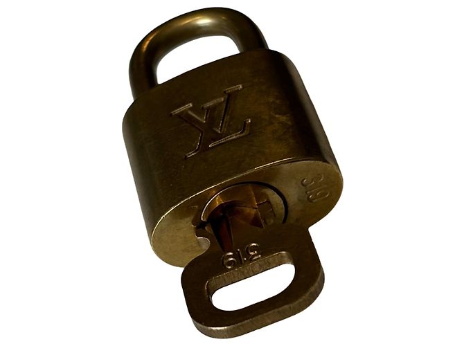 Louis Vuitton Padlock and Key Logo Metal medium D'oro - vista 3