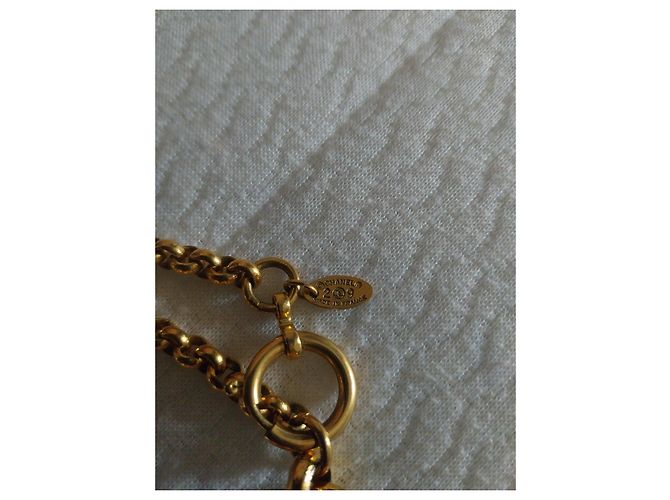 Collana Chanel con pendente logo CC dorato D'oro - vista 7