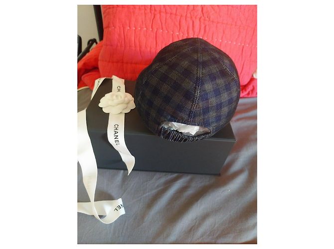 Cappellino Chanel a quadri blu e grigi Grigio - vista 5