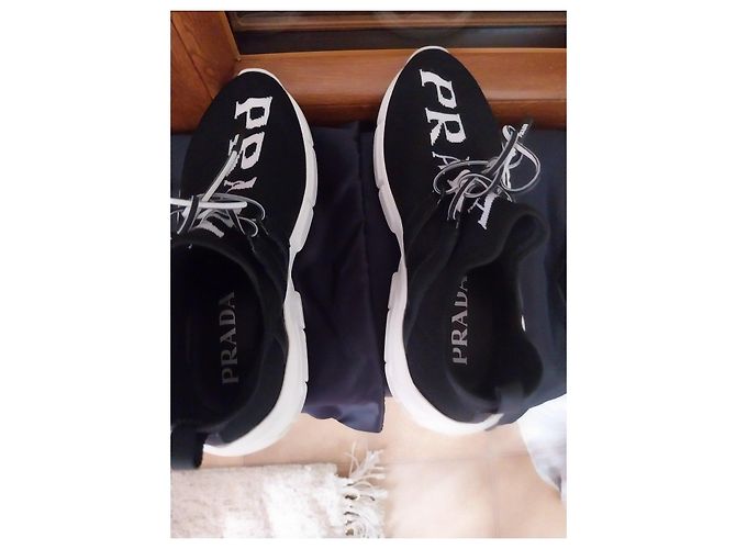 Sneakers Prada in mesh nero con logo bianco - vista 11
