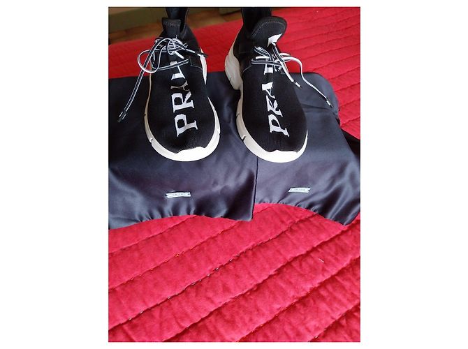Sneakers Prada in mesh nero con logo bianco - vista 6