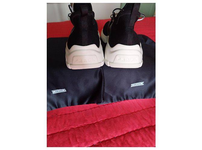 Sneakers Prada in mesh nero con logo bianco - vista 7