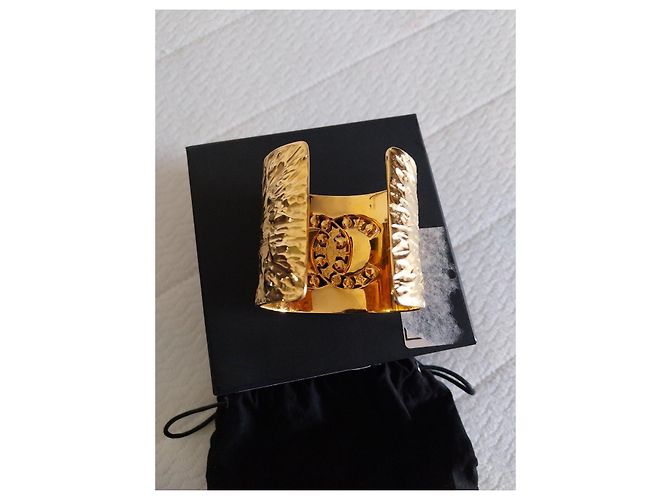 Bracelete cuff Chanel CC pérolas e strass dourados - vista 10