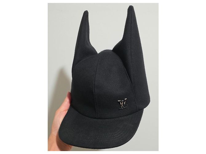 Cappello Louis Vuitton in lana nera con orecchie Nero - vista 12
