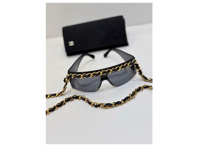 Chanel Rectangular Sunglasses with Gold Chain - Black - view 11
