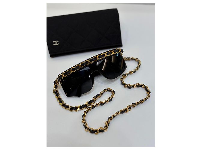 Chanel Rectangular Sunglasses with Gold Chain - Black - view 5