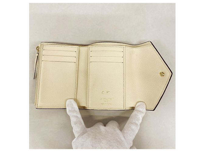 Cartera Louis Vuitton Tri-fold en Cream Crudo - vista 3