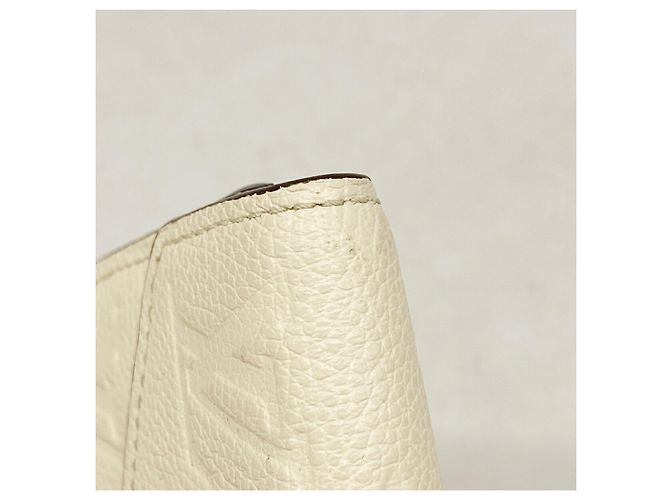 Cartera Louis Vuitton Tri-fold en Cream Crudo - vista 7