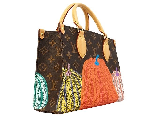 Borsa Louis Vuitton Monogram Pumpkin LV x YK OnTheGo PM Marrone Rosso - vista 2