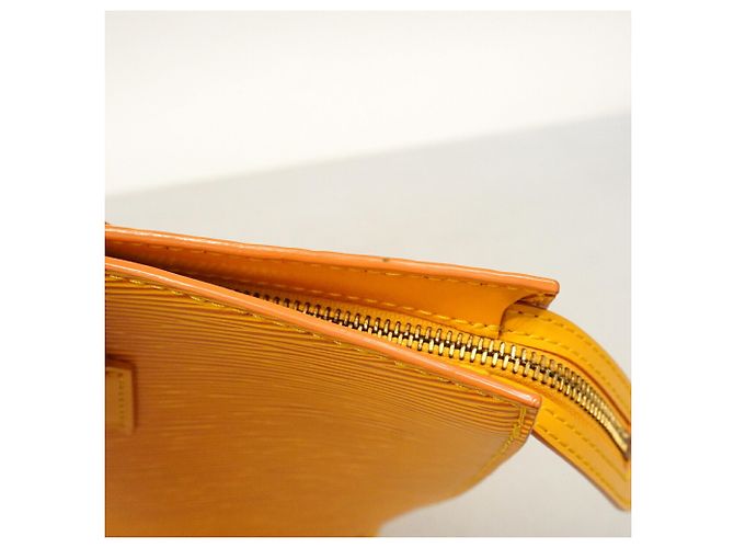 Borsa Louis Vuitton Epi Saint Jacques Giallo - vista 6