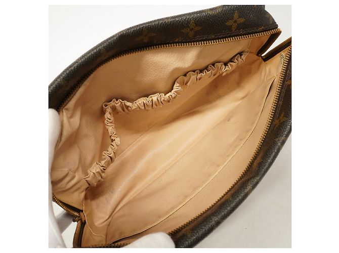 Beauty case Louis Vuitton Monogram Toilette 28 Marrone - vista 4