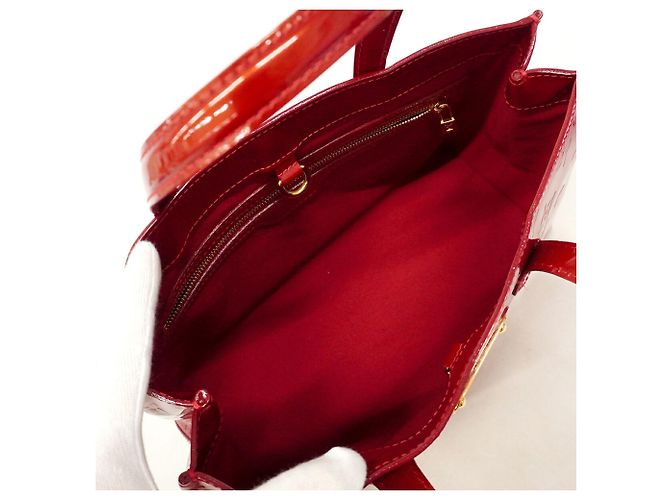 Borsa Tote Louis Vuitton Vernis Wilshire PM Rosso - vista 4