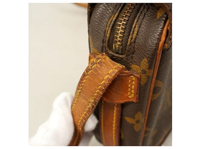 Borsa a tracolla Louis Vuitton Monogram Saint Germain 24 Marrone - vista 7