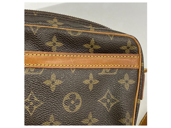 Borsa a tracolla Louis Vuitton Monogram Jeune Fille PM Marrone - vista 10
