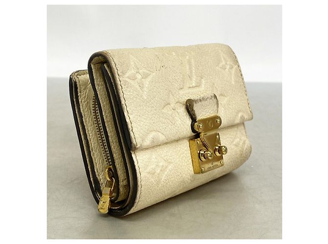 Portafoglio Louis Vuitton Tri-fold in Cream Crudo - vista 2