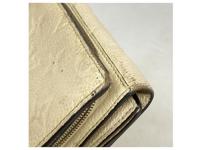 Portafoglio Louis Vuitton Tri-fold in Cream Crudo - vista 6