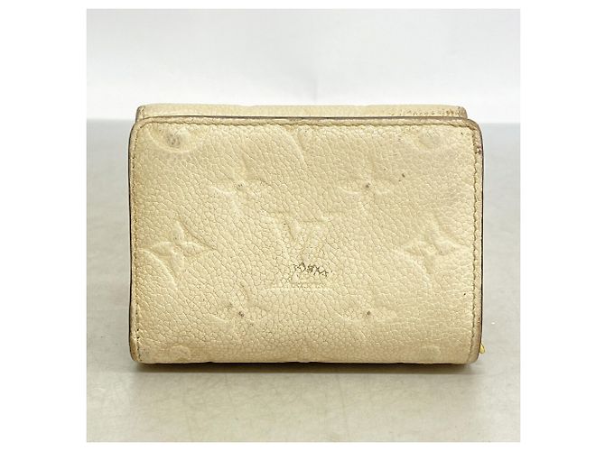 Portafoglio Louis Vuitton Tri-fold in Cream Crudo - vista 9
