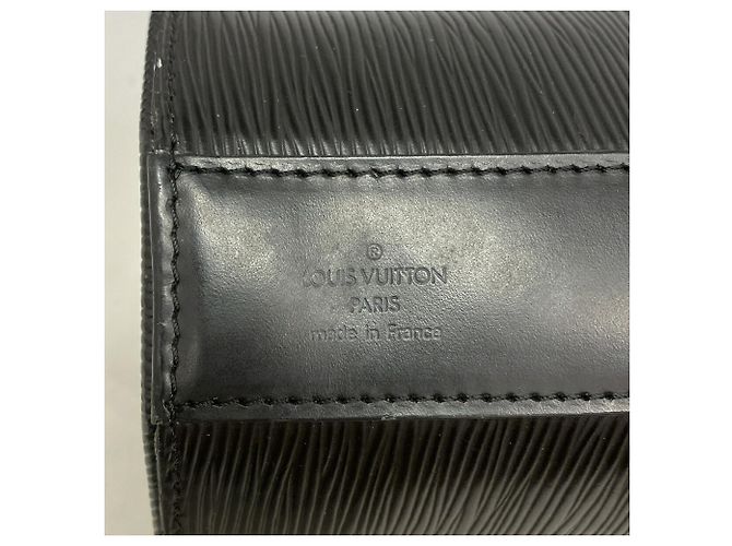 Louis Vuitton Epi Sac Sole Shoulder Bag Nero - vista 5