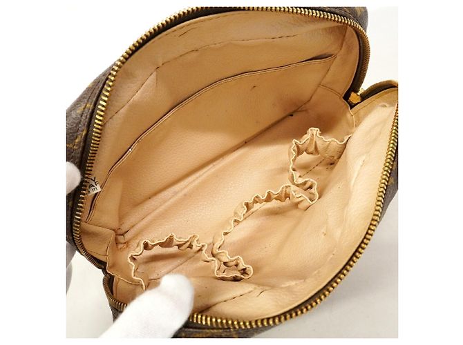 Borsa/Necessaire Louis Vuitton Monogram Toilette 23 Marrone - vista 4