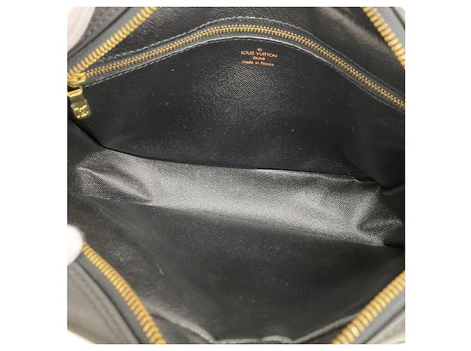 Borsa a tracolla Louis Vuitton Epi Trocadero 27 Nero - vista 4