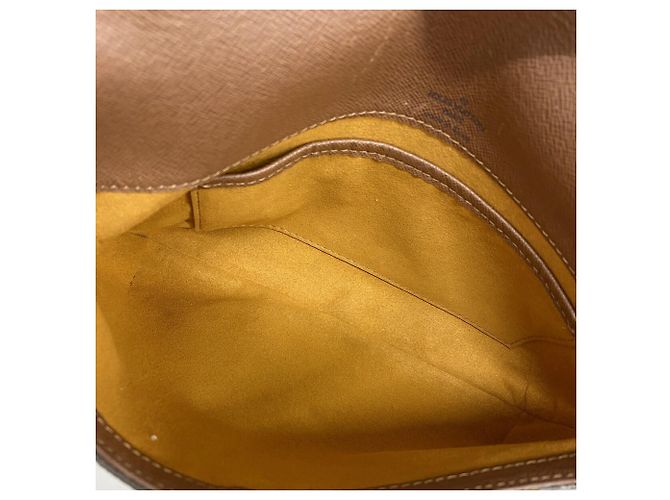 Borsa a tracolla Louis Vuitton Monogram Musette Tango Marrone - vista 4