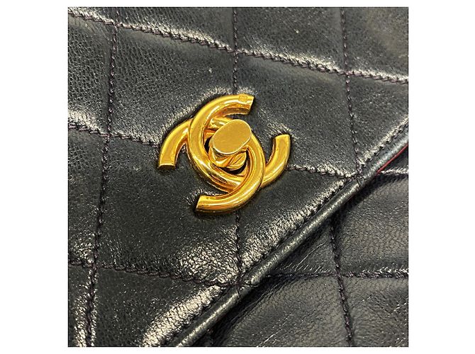 Borsa a tracolla Chanel Mini Matelassé con catena Nero - vista 10