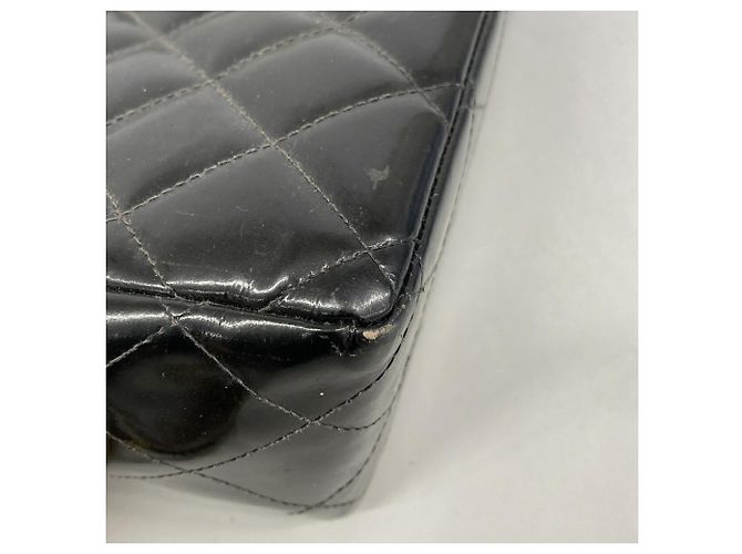 Borsa a tracolla Chanel in pelle verniciata nera Nero - vista 6