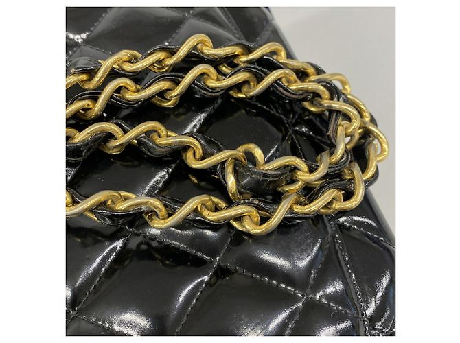Borsa a tracolla Chanel in pelle verniciata nera Nero - vista 8