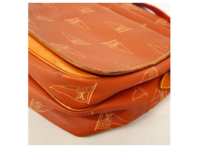 Borsa a tracolla Louis Vuitton LV Cup Calvi Rosso - vista 7