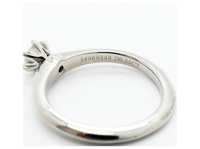 Tiffany & Co. Solitärring aus Platin - Ansicht 5