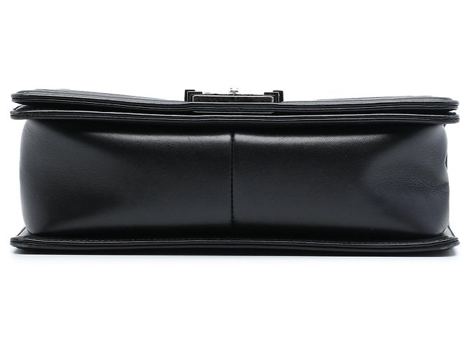 Borsa a tracolla Chanel Boy Flap in pelle d'agnello matelassé, nera, dimensione Old Medium Nero - vista 3