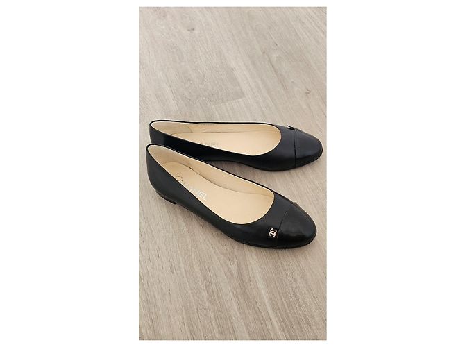 Bailarinas Chanel de cuero negro - vista 2
