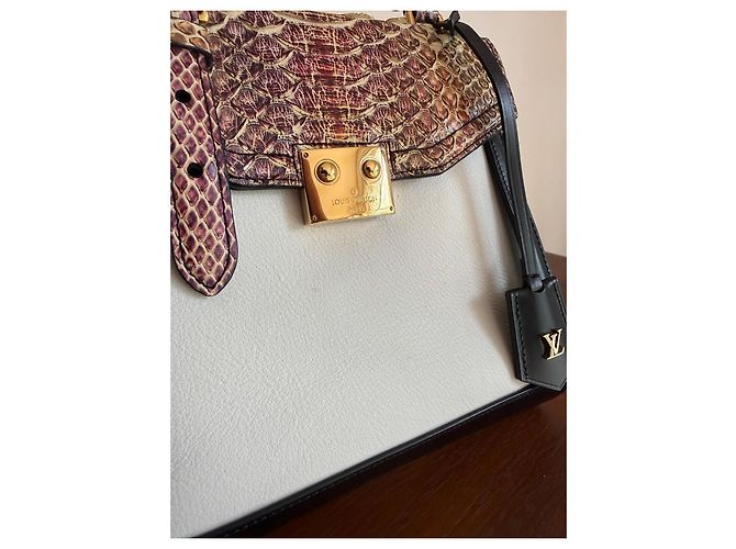Borsa Louis Vuitton LV Arch PM Rainbow Python Nero Bianco Multicolore Stampa python Gold hardware - vista 3