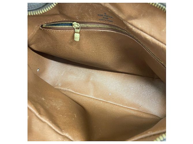 Borsa a tracolla Louis Vuitton Monogram Boulogne 30 Marrone - vista 4