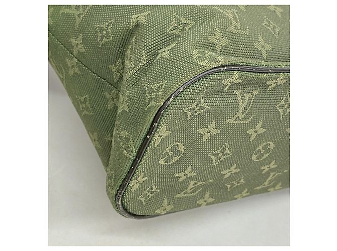 Bolsa Louis Vuitton Monogram Mini Lucille PM Caqui - vista 6