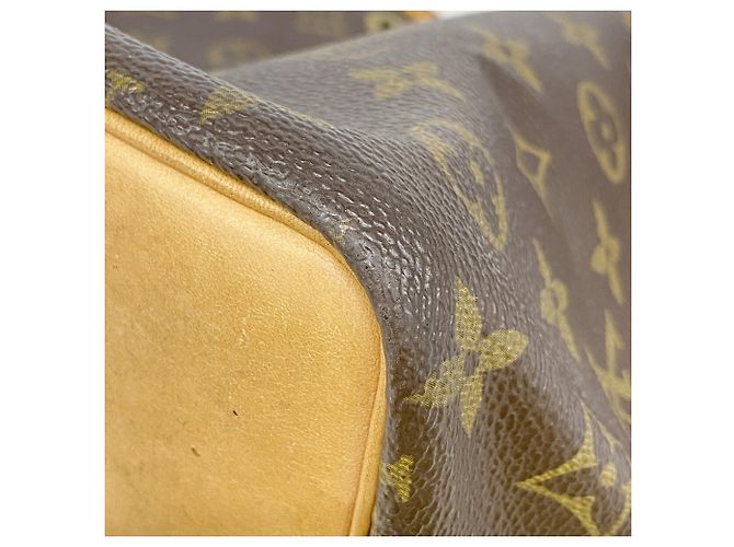 Noe Borsa a tracolla Louis Vuitton Monogram Petit Noé Marrone - vista 6