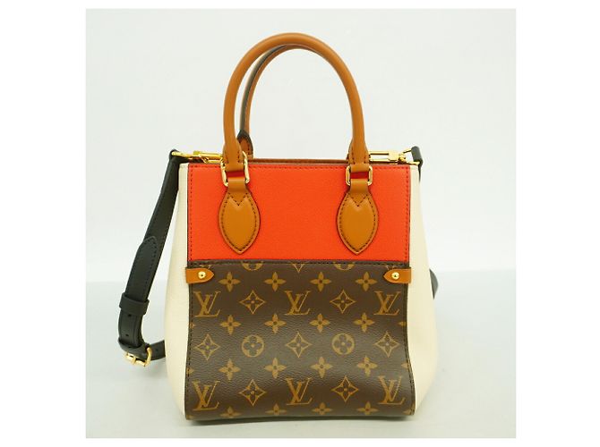 Borsa Louis Vuitton Monogram Fold Tote PM Marrone Crudo Fuschia - vista 8