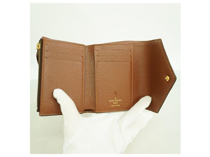 Portafoglio Louis Vuitton Tri-fold Marrone - vista 3