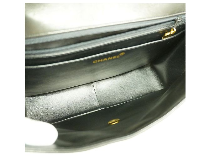 Borsa a tracolla Chanel in pelle d'agnello nera Nero - vista 4
