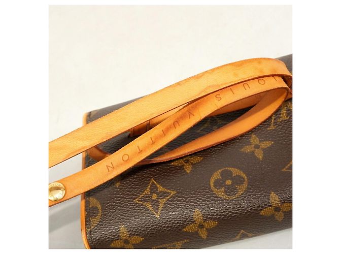 Louis Vuitton Monogram Pochette Florentine Fanny Pack Marrone - vista 10