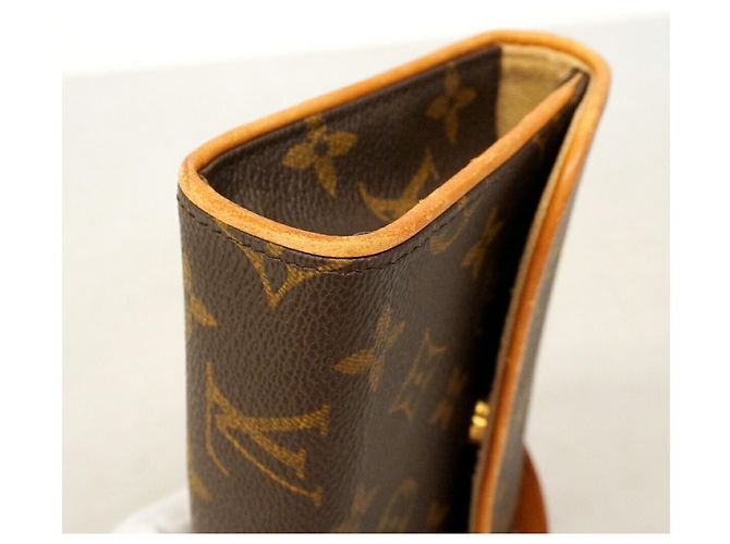 Louis Vuitton Monogram Pochette Florentine Fanny Pack Marrone - vista 8