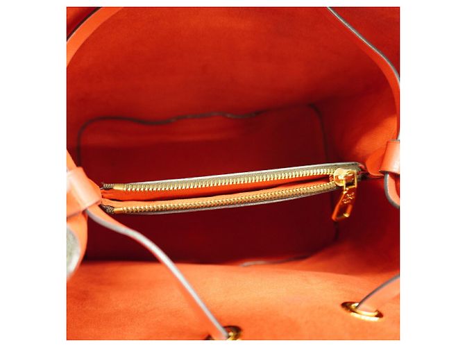 Néonoé Borsa a tracolla Louis Vuitton Monogram NeoNoe Rosso - vista 4