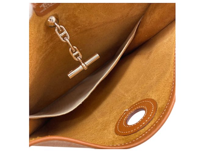 Hermès Borsa a tracolla Hermes Vespa PM Gold Marrone - vista 5